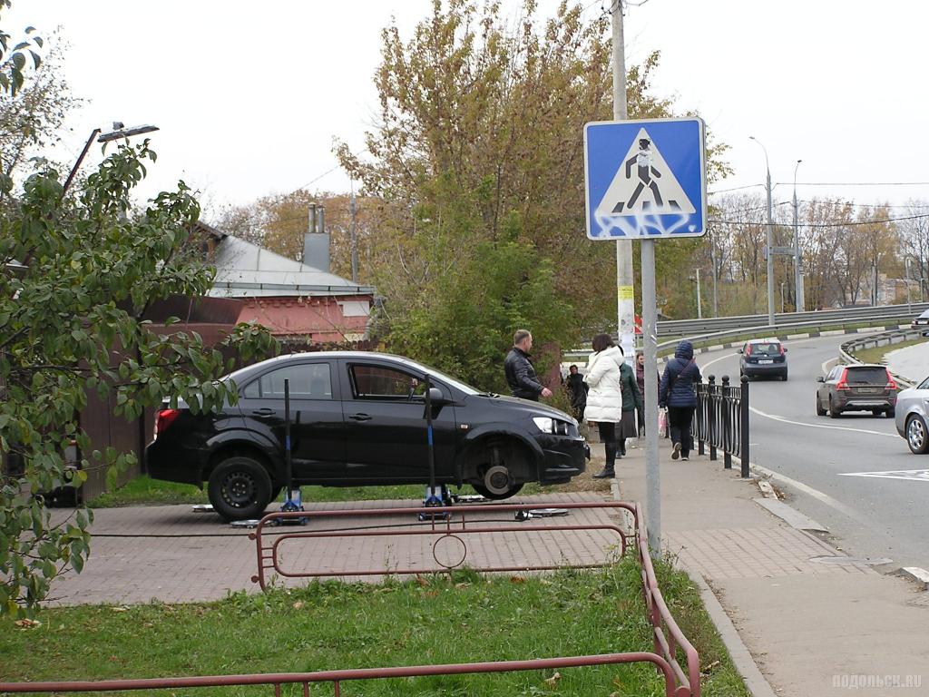 Придорожные автомойки и шиномонтажи проверят в Подмосковье