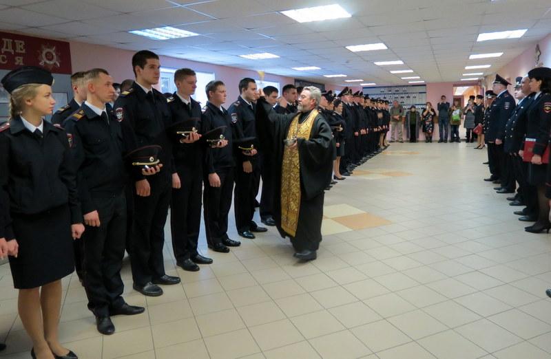 Молодые транспортные полицейские приняли присягу в Подольске