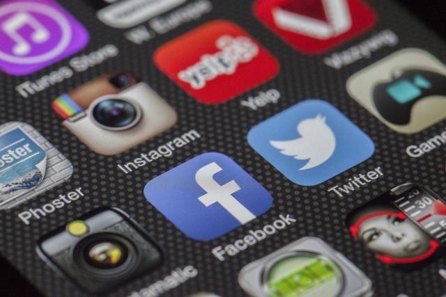 В работе Facebook, Instagram и WhatsApp произошел всемирный сбой  