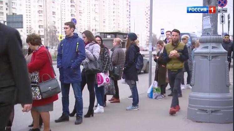Жители домов у ст. метро «Аннино» требуют перенести остановку маршруток на Подольск