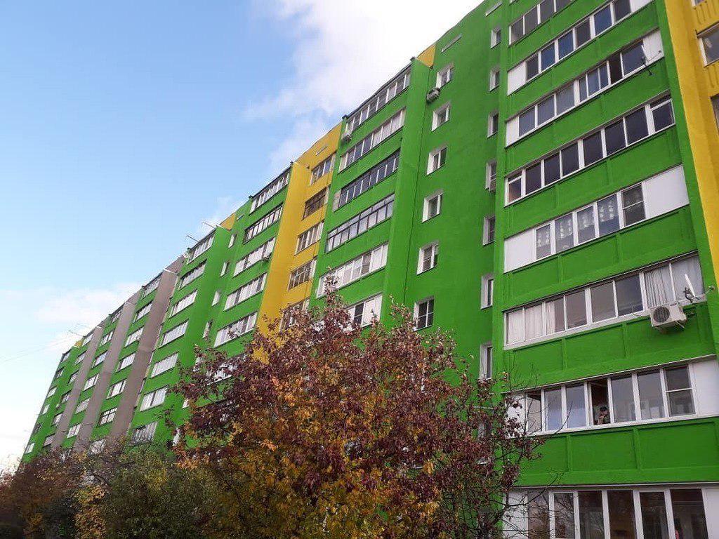 В Львовском микрорайоне преобразился фасад жилого дома