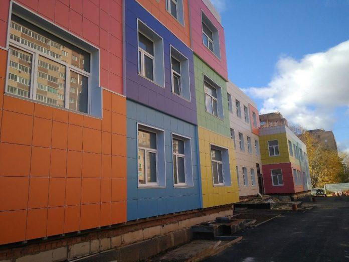 Проектирование и строительство детского сада возобновиться