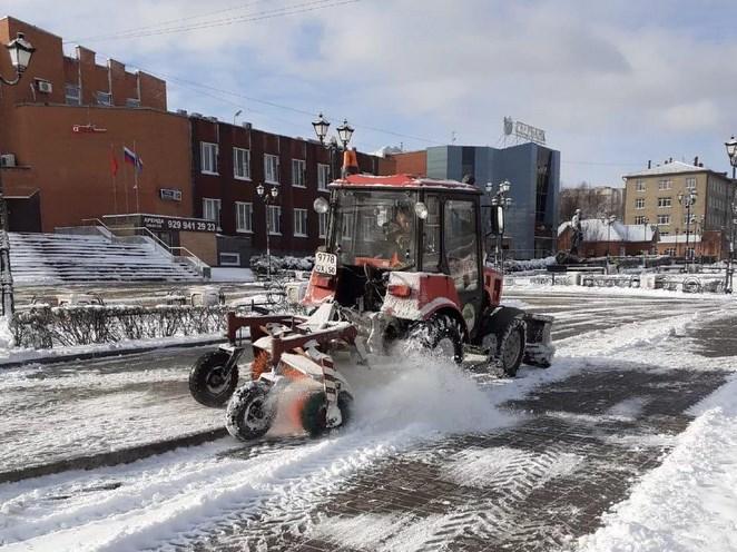 Проводятся работы по устранению последствия снегопада