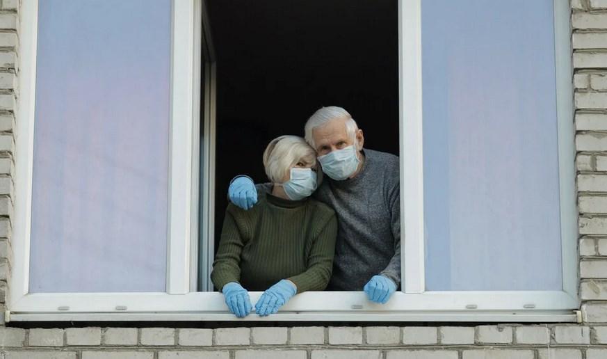 Обязательная самоизоляция для людей старше 65 лет