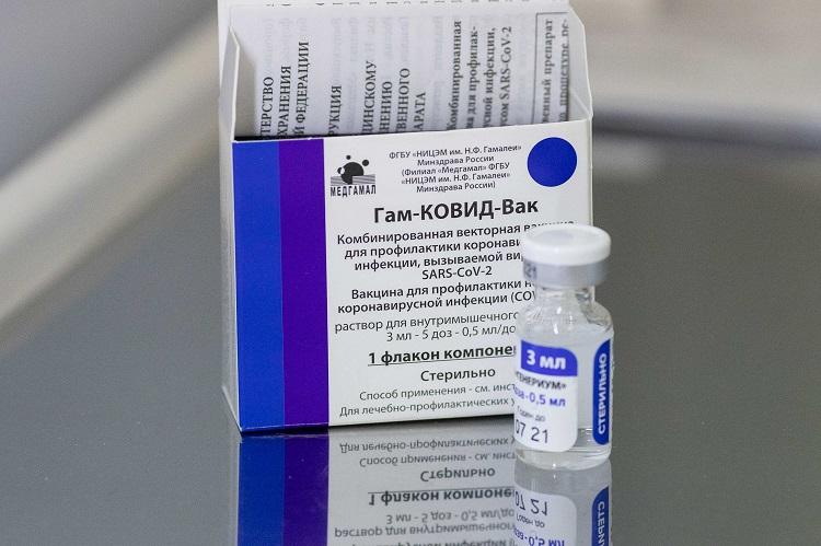 Мобильные пункты вакцинации открылись в торговых центрах «Капитолий» и «Галерея»