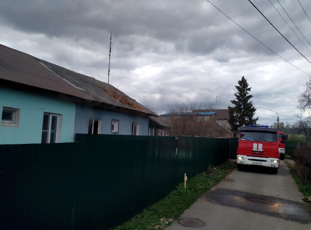 Пожар в частном доме посёлка Дубровицы