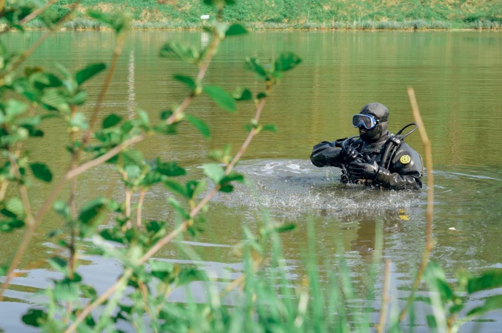 В Подольске очищают дно водоемов