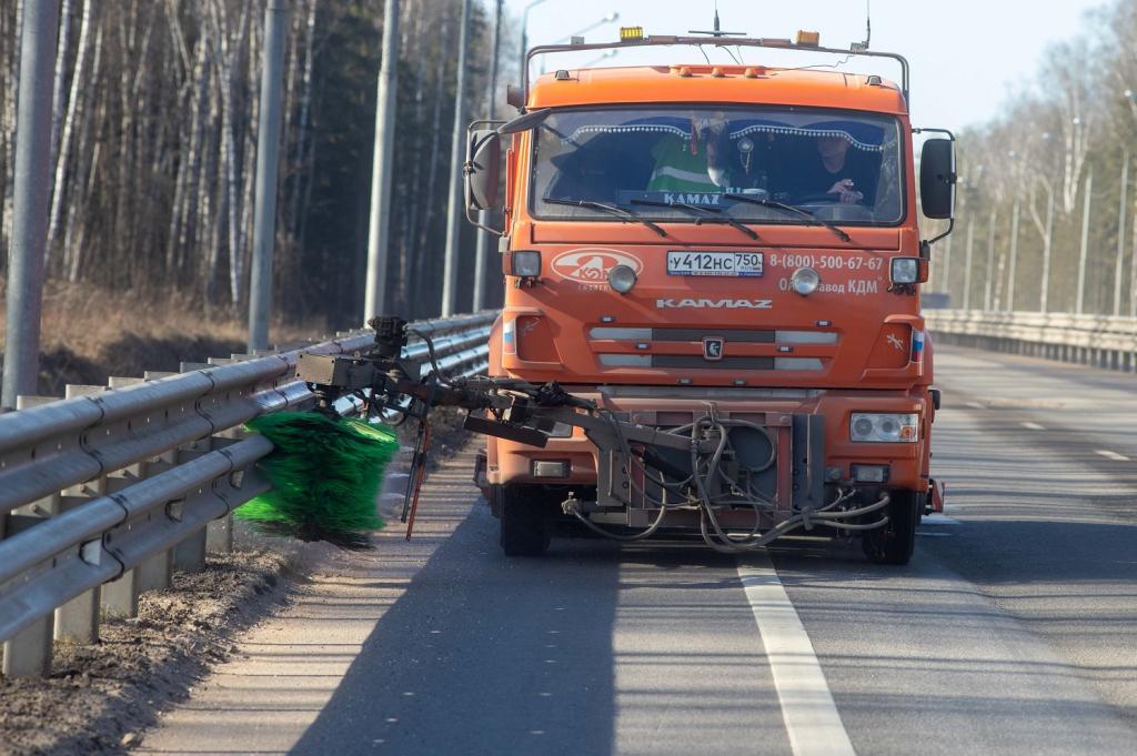 Дорожные службы приступили к генеральной уборке