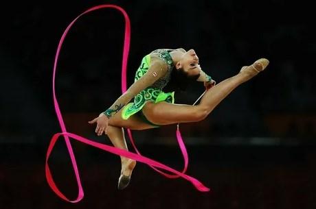 Благотворительные спортивные соревнования по художественной гимнастике «Улыбки детей — наше Счастье!»