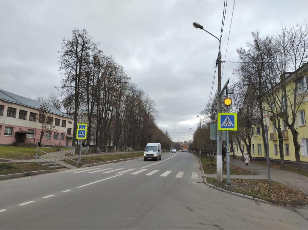 Новый светофор установили в микрорайоне Климовск