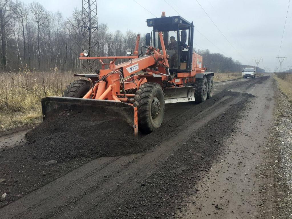 Приводят в порядок дорогу к СНТ «Солнечная поляна» и «Ротор»