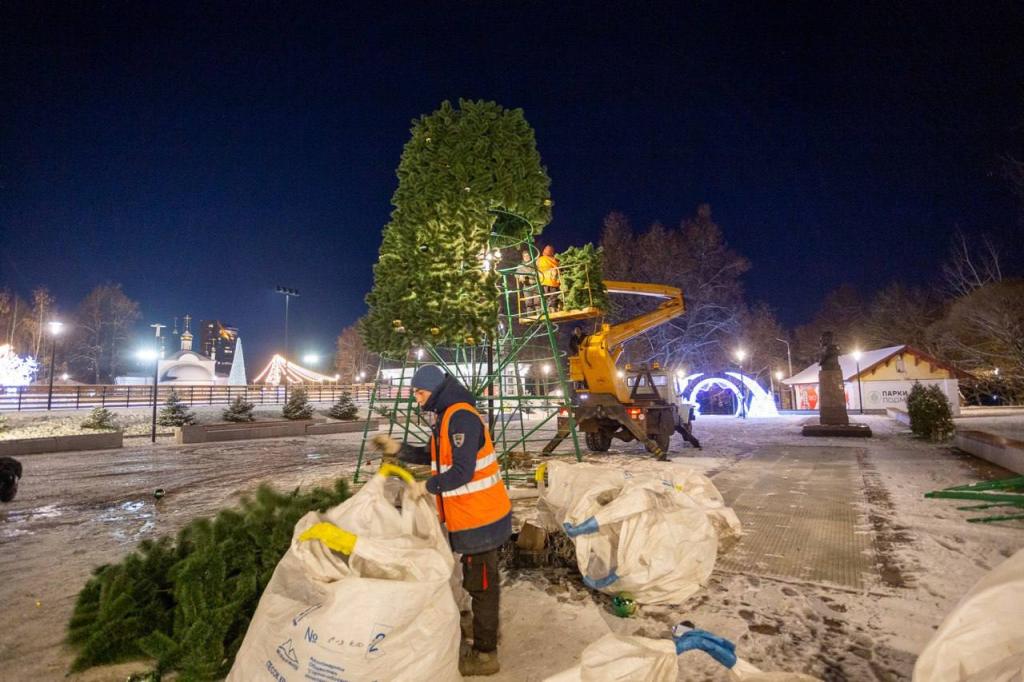 Подольск начали украшать к Новому году