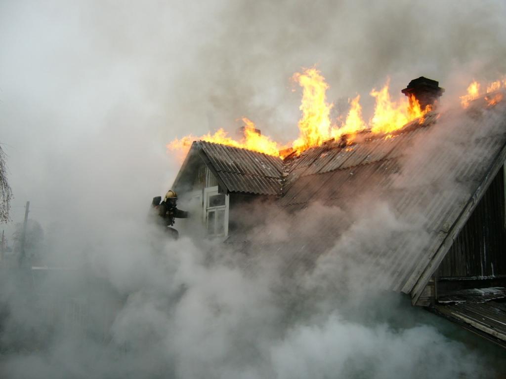 Ликвидация пожара в частном доме в деревне Сертякино