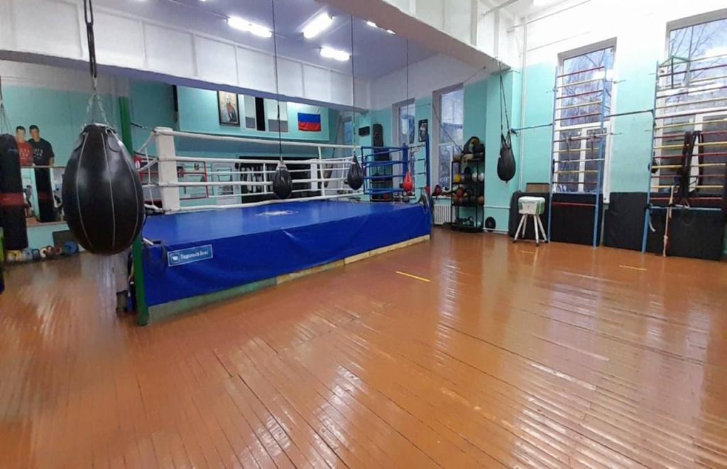 Боксерский ринг обновят в спортивной школе «Весна» 