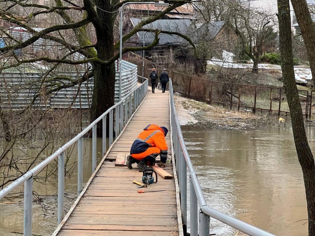 Восстановление моста через реку Петрицу