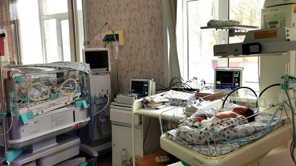 В родильном доме Г.о. Подольск родился ребенок с рекордно маленьким весом.