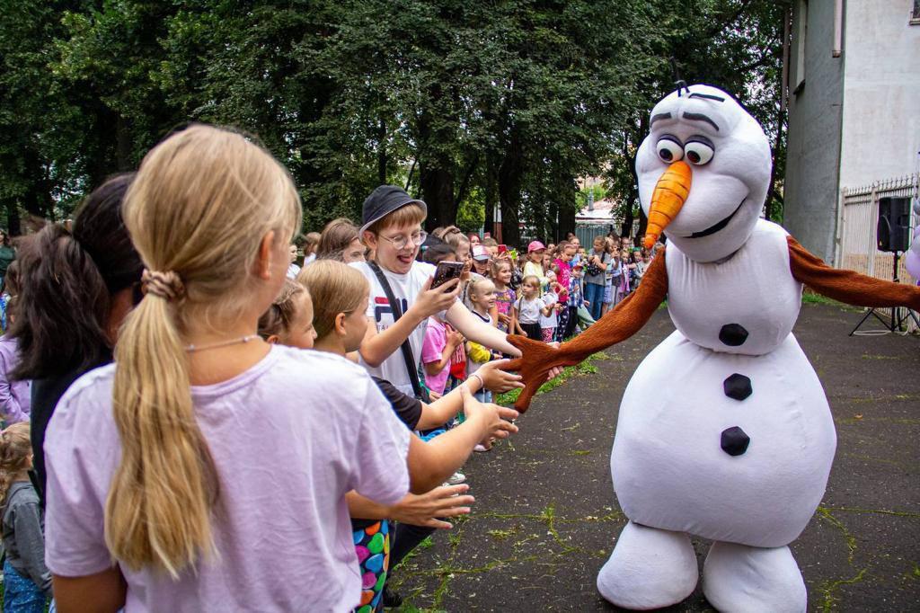 Свыше 200 юных жителей Подольска посетили представление «Холодное сердце» 