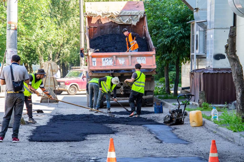 Итоги ямочного ремонта муниципальных дорог обсудили в Подольске
