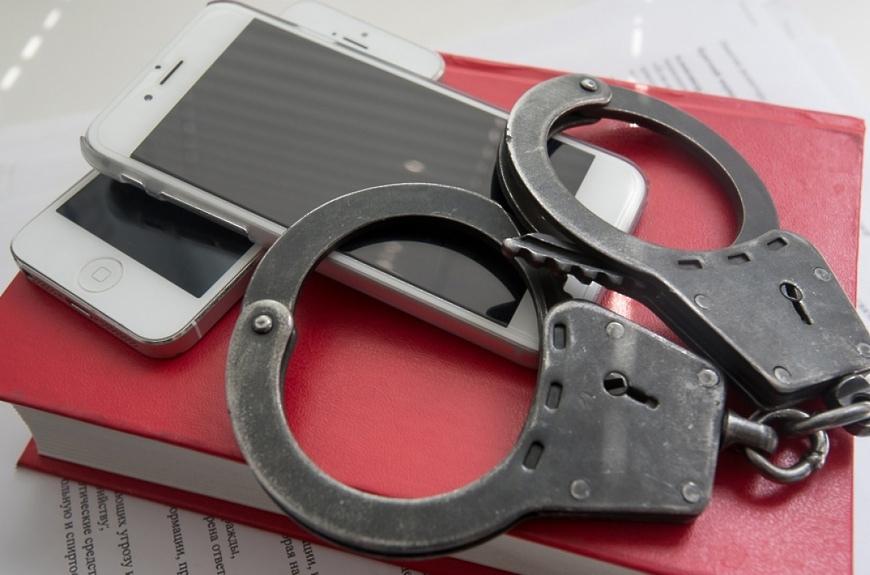 В Подольске сотрудники полиции задержали подозреваемого в краже мобильных телефонов из квартиры