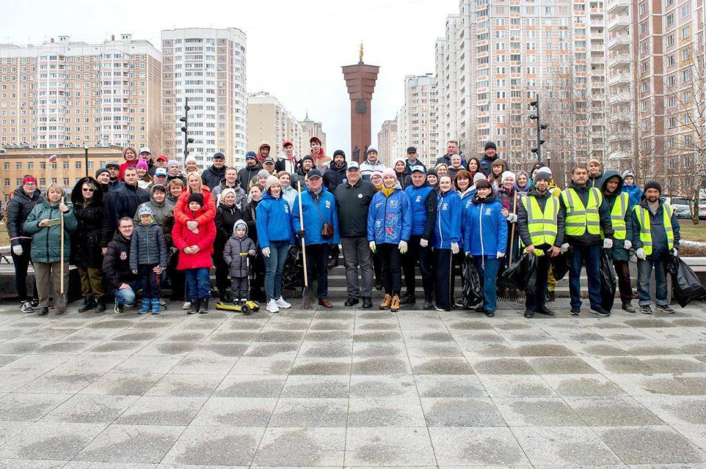 В первом апрельском субботнике в Подольске приняли участие более шести тысяч человек