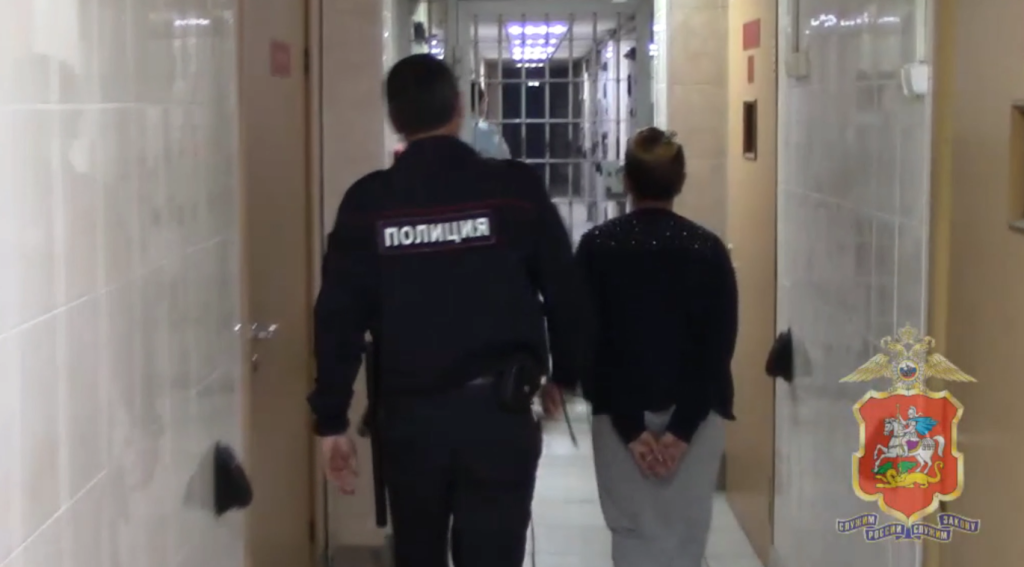 Полицейские задержали подозреваемых в хищении денег и ювелирных украшений на общую сумму 2 миллиона рублей