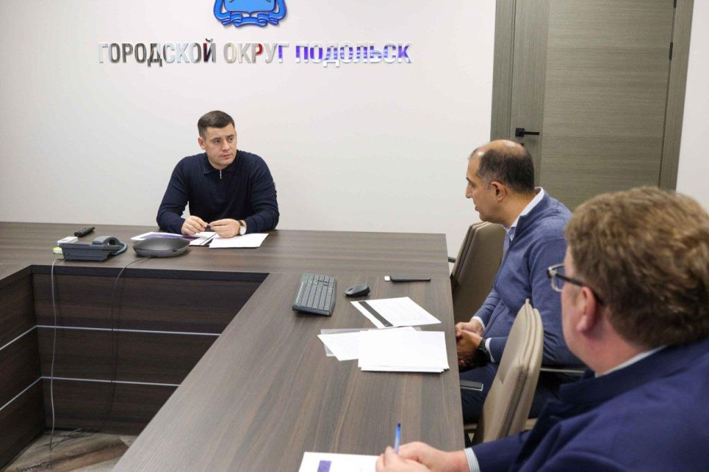 Вопросы здравоохранения обсудили глава округа и главный врач Подольской ОКБ