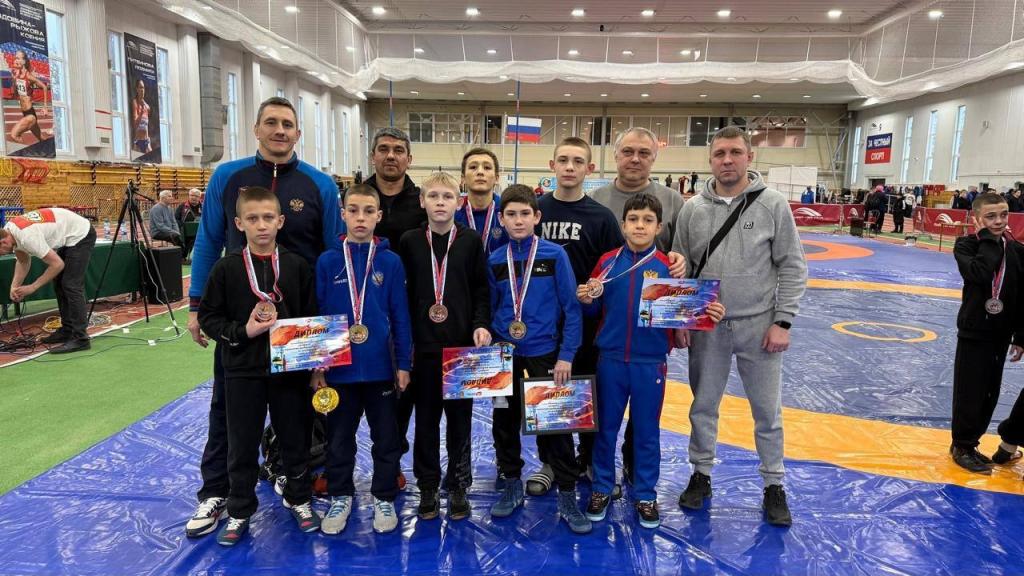  Подольские борцы завоевали медали на Первенстве ЦФО по греко-римской борьбе.