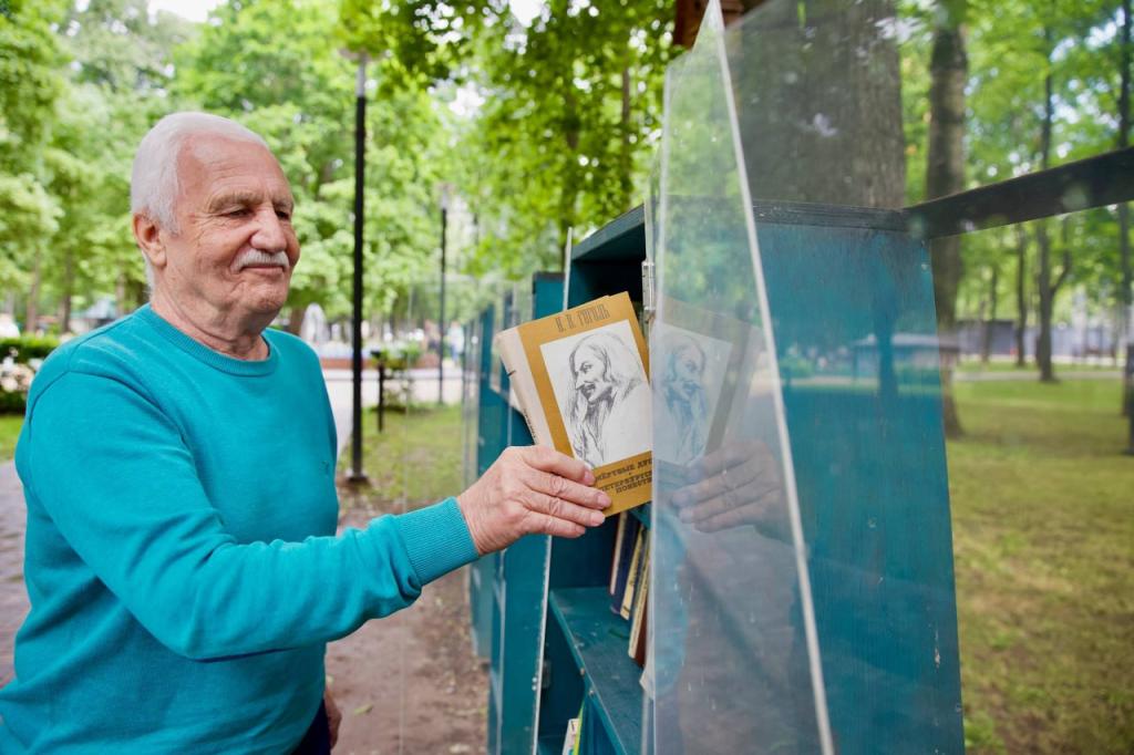 Более 40 книг появилось на полках для буккроссинга в парке имени Виктора Талалихина