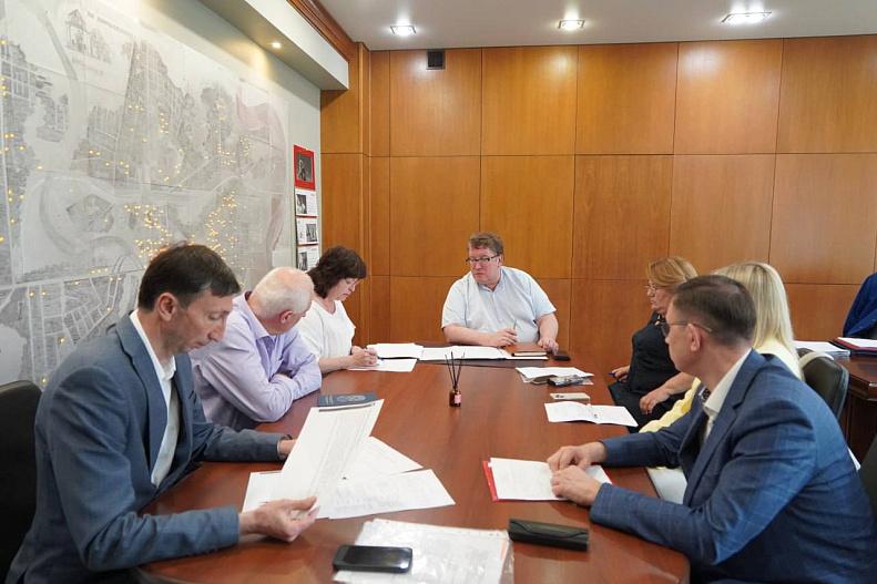 Главные врачи государственных медучреждений Подольска отчитались о работе за полгода
