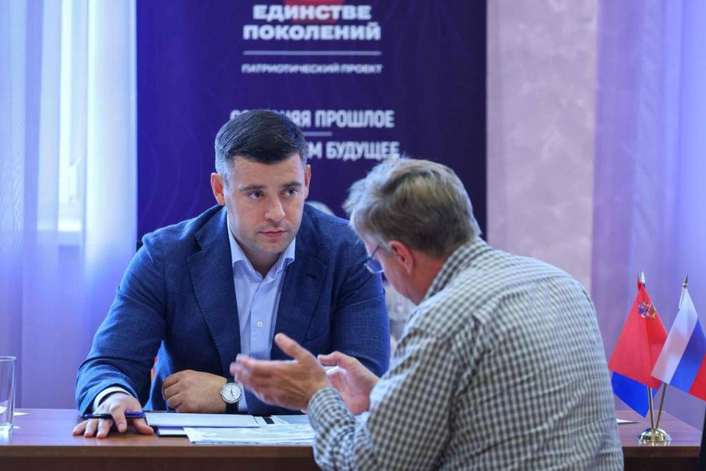 В Подольске провели выездной прием населения в поселке Дубровицы