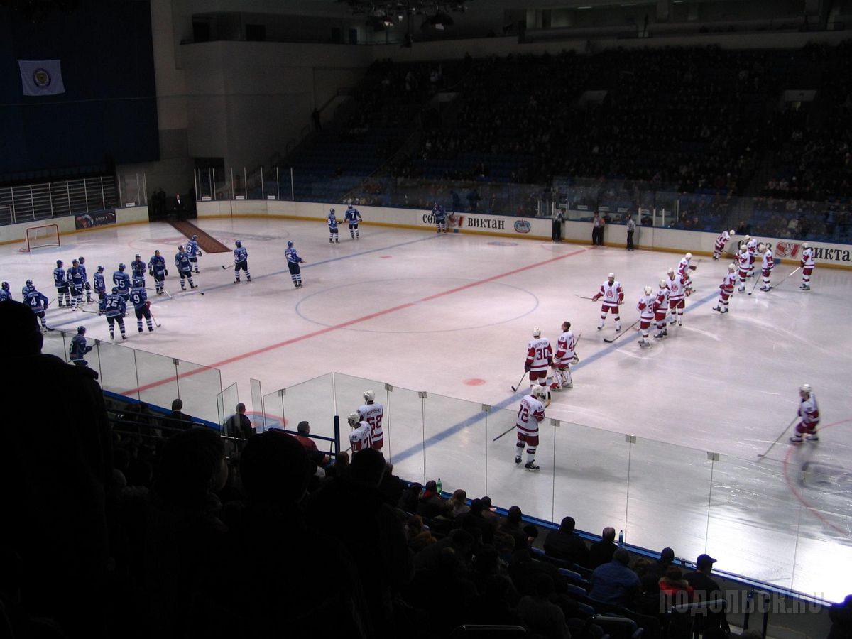 Подольск ледовая. Арена Подольск Ледовый дворец. Каток Витязь Подольск. Ледовый дворец Витязь. Подольск Ледовый дворец Молодежка.