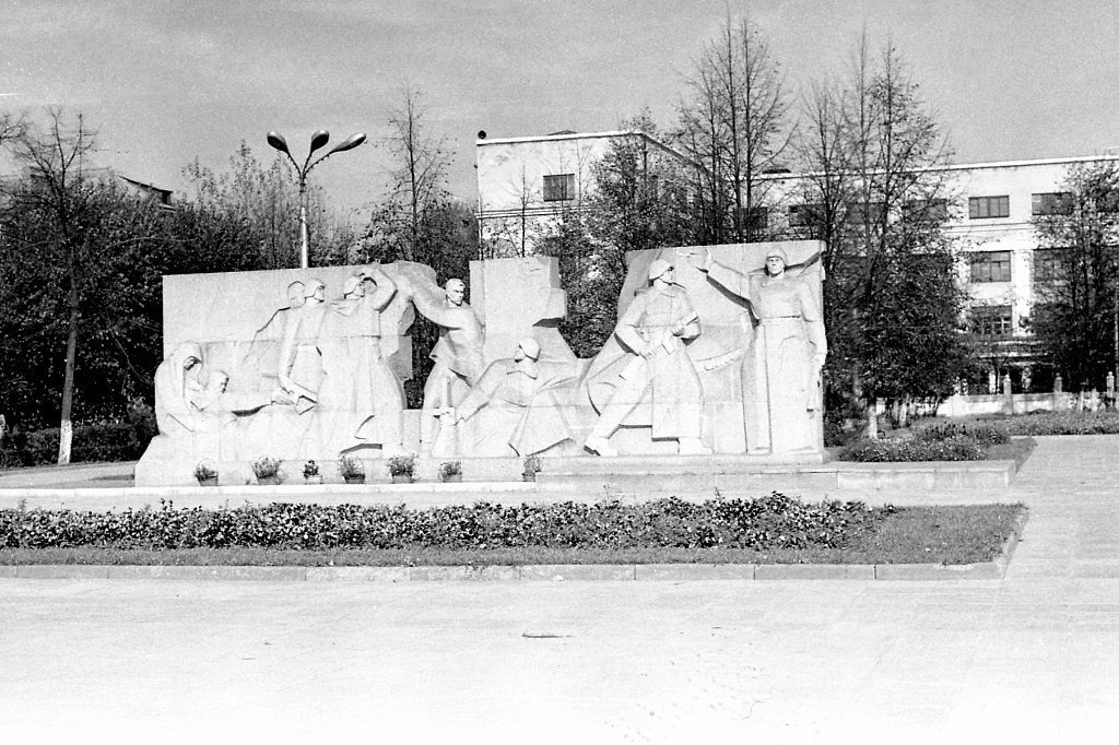 Площадь климовска