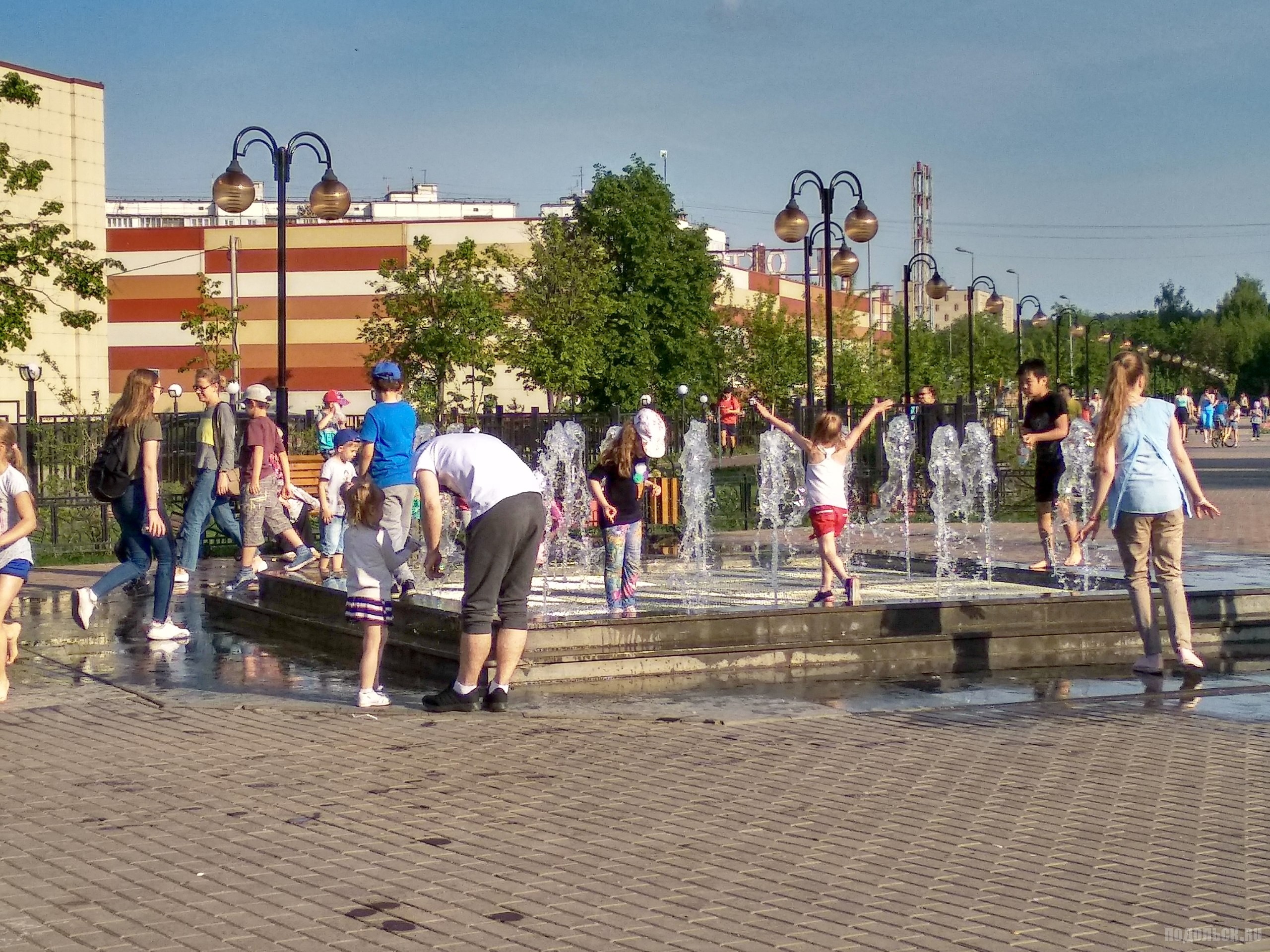 Люди живущие в Подольске. Места для детей в Подольске. Для детей в Подольске. В подольске на сегодня по часам