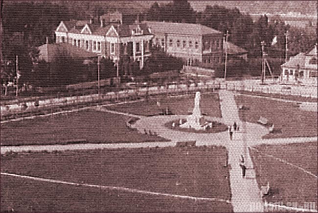 Подольск Троицкий собор памятник гренадерам
