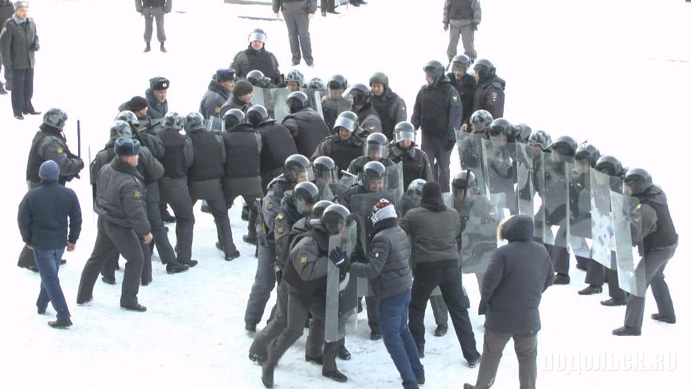 Предупреждение массовых беспорядков. Пресечение массовых беспорядков. Группы при массовых беспорядках. Группа рассредоточения при массовых беспорядках. Группы полиции при массовых беспорядках.