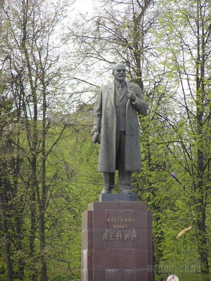 Памятник Ленину 