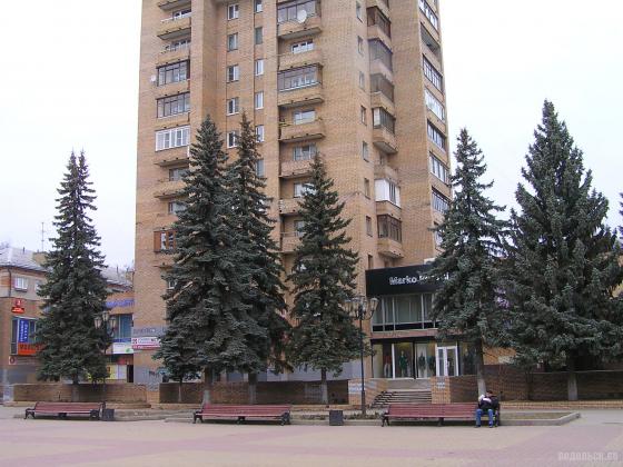 Климовск, Октябрьская площадь, 2 
