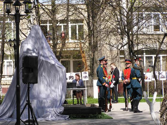 Открытие памятника Подольским курсантам 