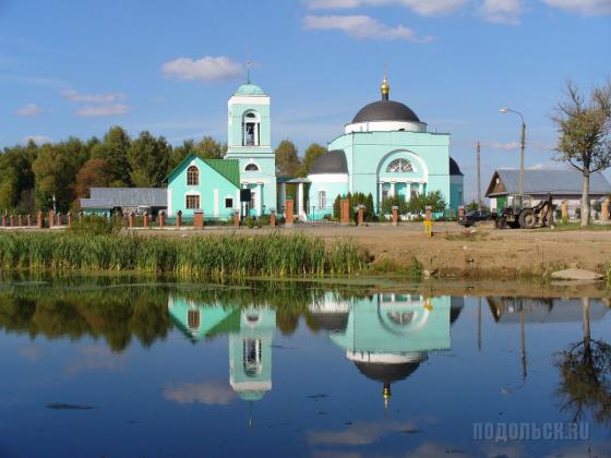Церковь Троицы Живоначальной в Коледино 