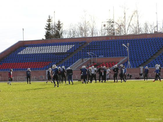 Тренировка по американскому футболу в Климовске 