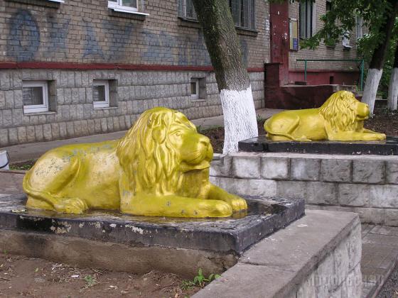 Львы на Комсомольской 