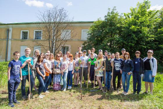 Первая смена трудового лагеря «Юность» открылась в усадьбе Ивановское 