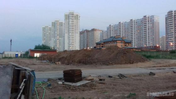 В Кузнечиках начато строительство торгового центра