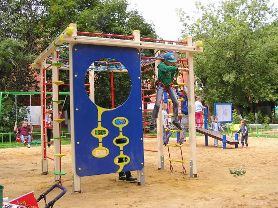 Новая детская площадка в Климовске 