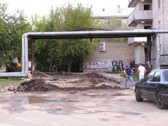 Прорыв водопровода при дорожных работах в Климовске 