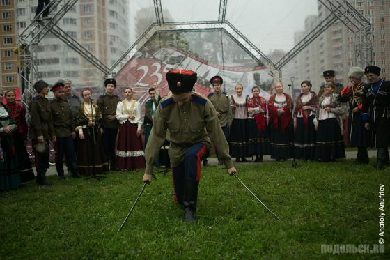 Танец с шашками 