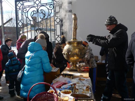 Самовар и сладости 