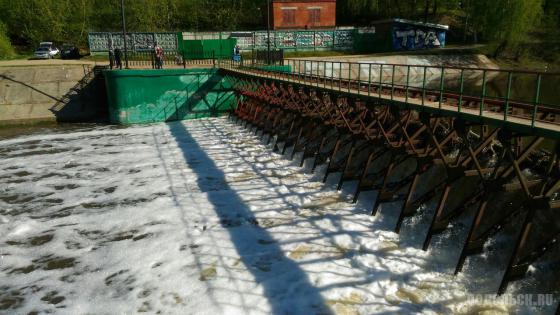 Плотина на Пахре 