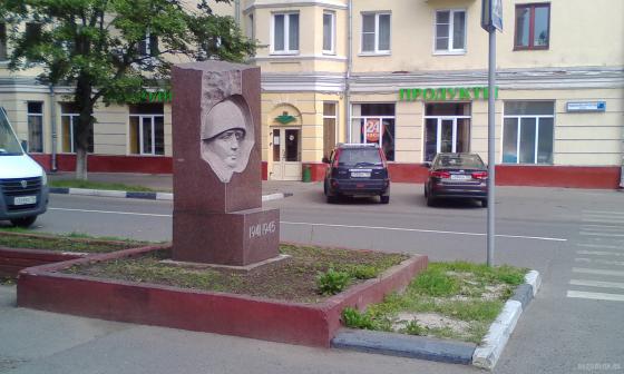 Памятник курсантам