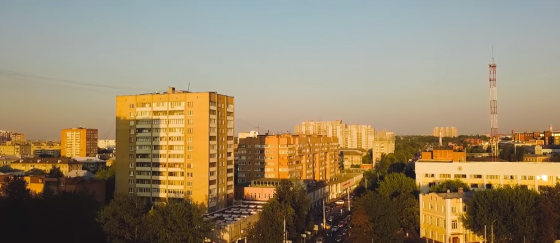 Вид от площади Ленина на Комсомольскую улицу в сторону "Зингера". Август 2018